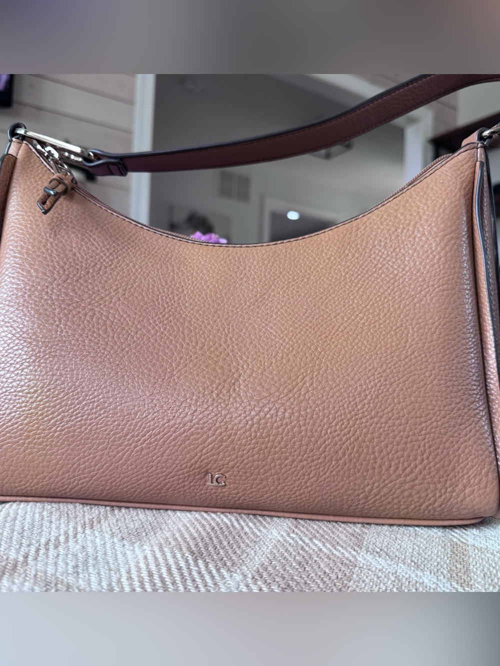 Liz Claiborne Shoulder Bag in Tan